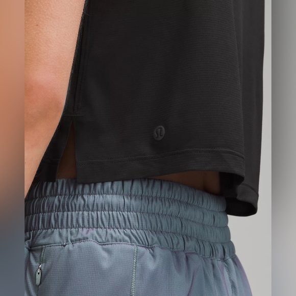 NWT Lululemon Ultralight Waist-Length Tank Top - Picture 5 of 5